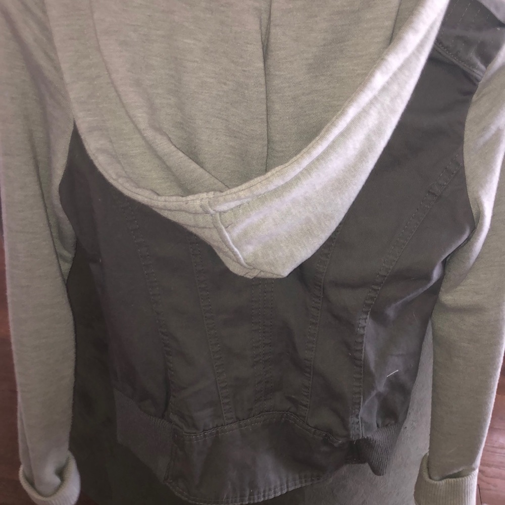 Gray jacket - Picture 3 of 4